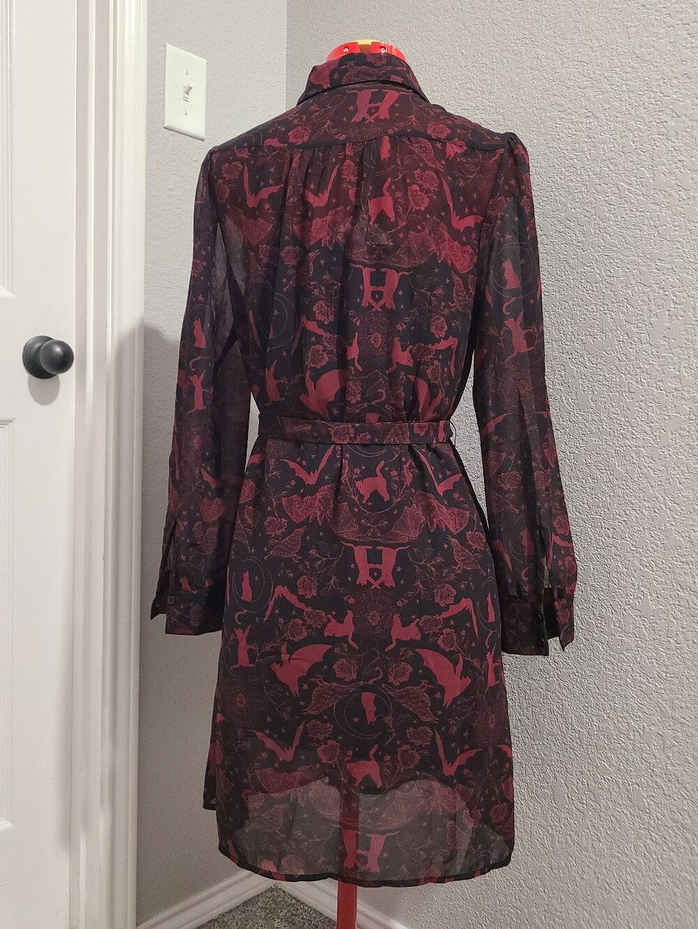 Modcloth Black And Burgundy Halloween Cat Bat Crow Spider Sheer Shirt Dress M - Picture 2 of 5